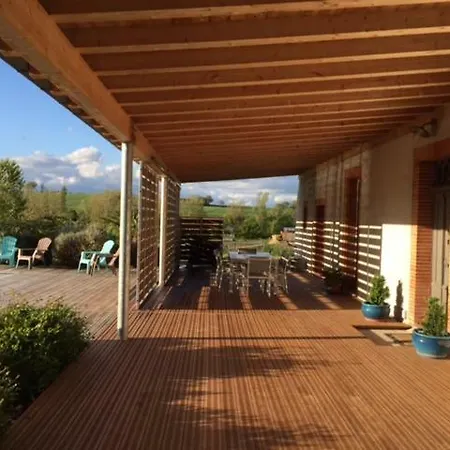 Domaine En Castanet Bed & Breakfast