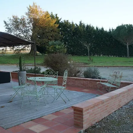 Domaine En Castanet Bed & Breakfast *