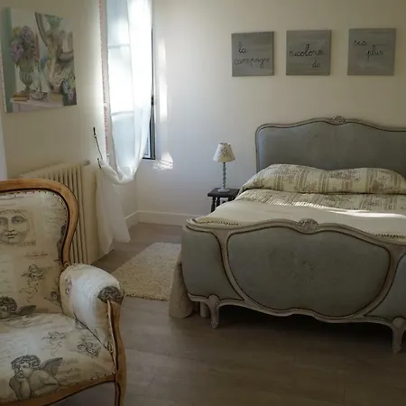 Bed & Breakfast Domaine En Castanet Caraman