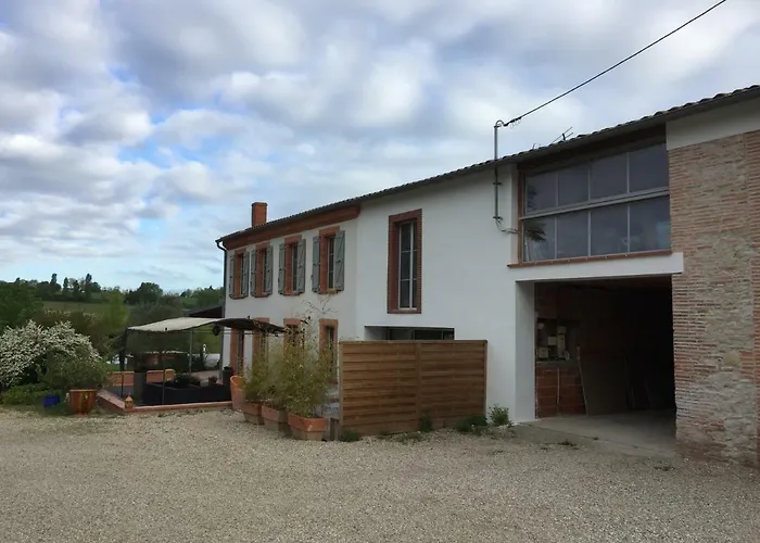 Oda ve Kahvaltı Domaine En Castanet 3*