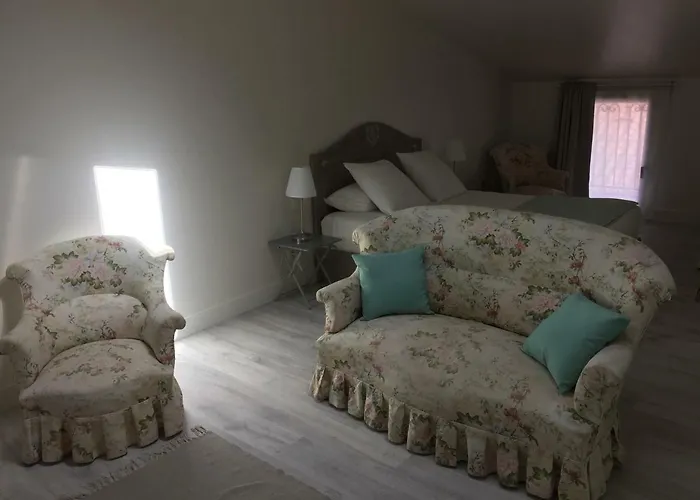 Oda ve Kahvaltı Domaine En Castanet