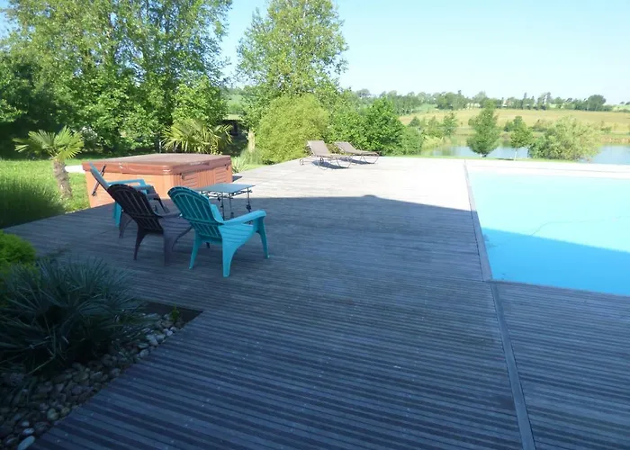 Oda ve Kahvaltı Domaine En Castanet Caraman