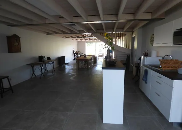 Domaine En Castanet 3* Caraman