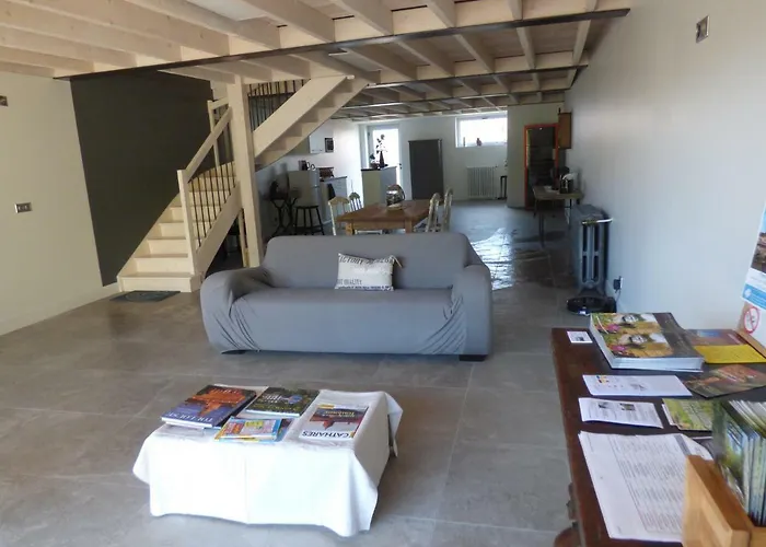 فندق مبيت وإفطار Domaine En Castanet 3*